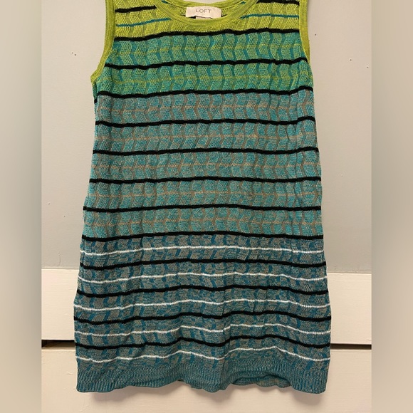 Ombré Coloring Sweater Tank Top - Picture 4 of 10